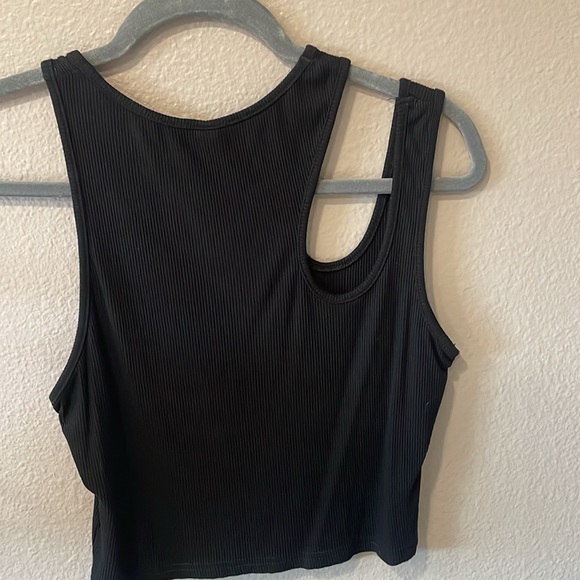 Asymmetrical Top - Picture 4 of 4